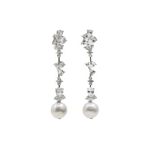 Pendientes novia largos con circonitas y acabada con una perla en motivos florales